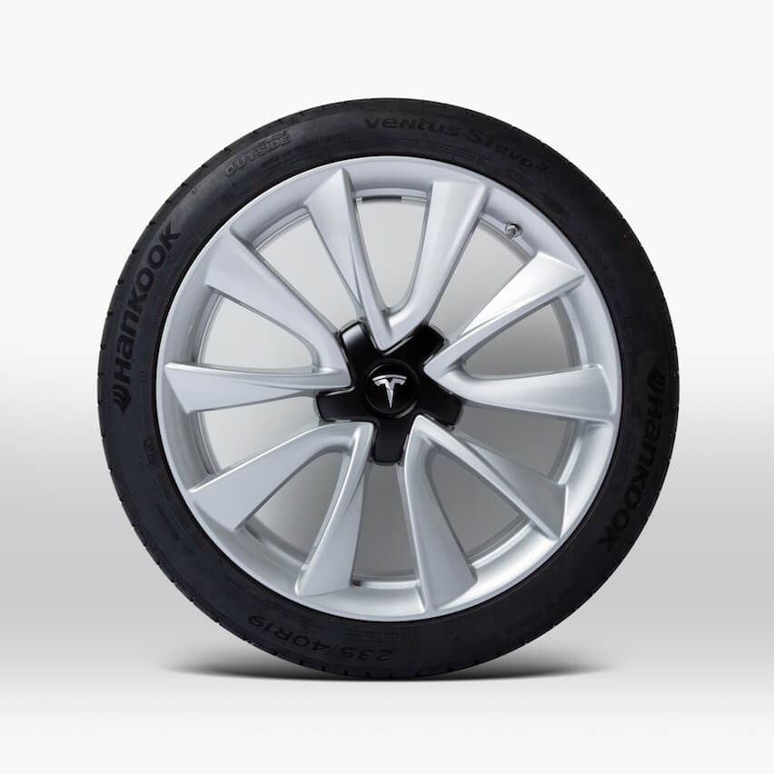 2020 tesla model 3 wheel size